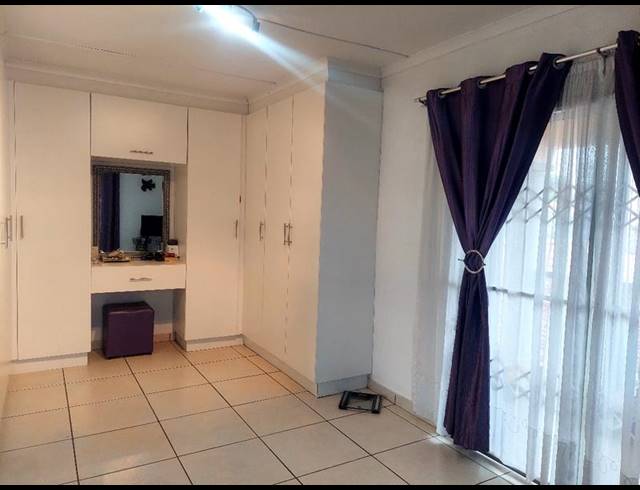 3 BEDROOM HOUSE FOR SALE IN NEWLANDS WEST